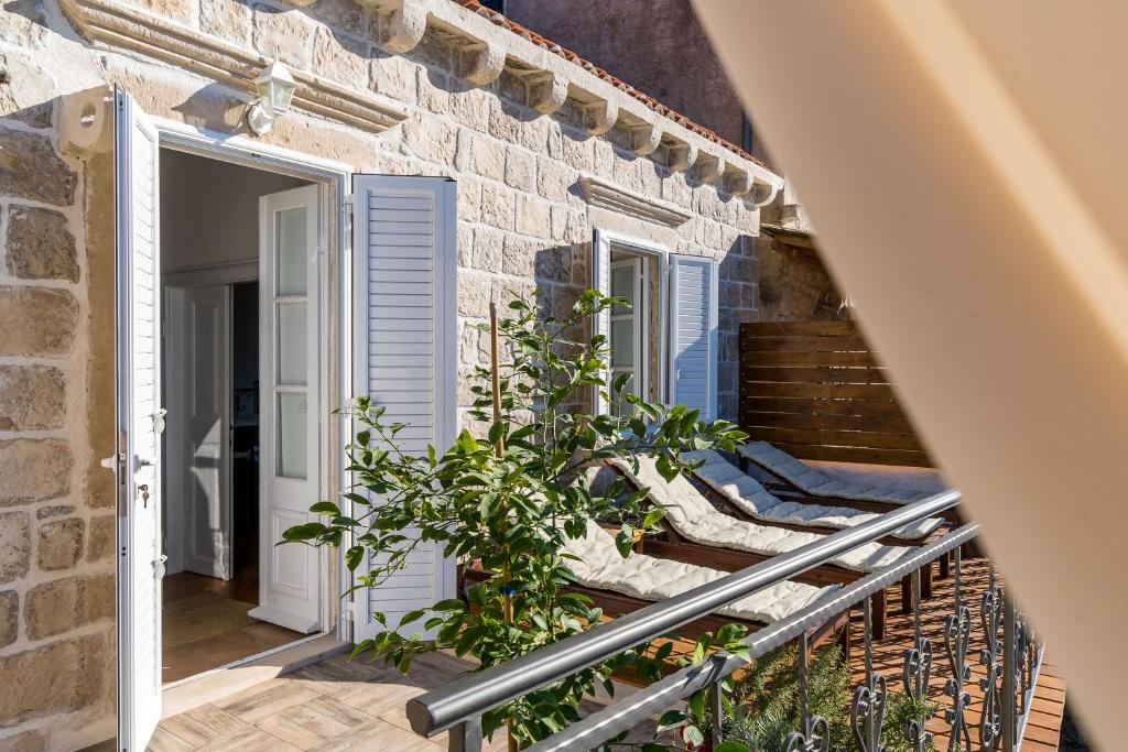Dubrovnik-Cavtat Villa Mima -Sea front Villa with pool photo 2