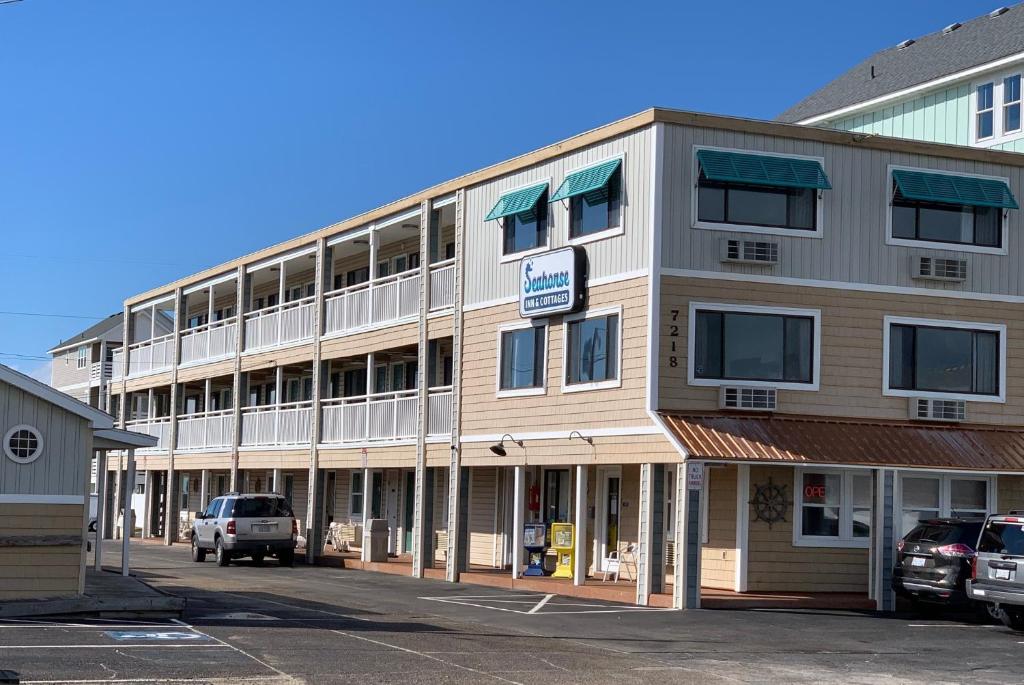 Seahorse Inn and Cottages image