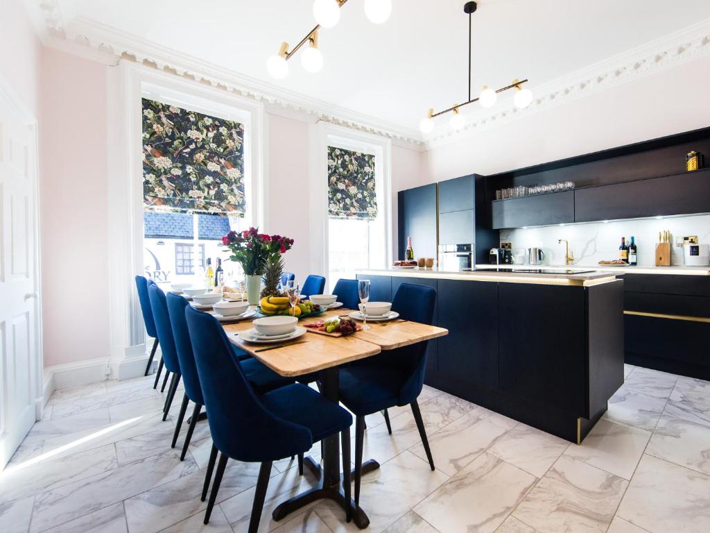 Maison Parfaite YO1 - Exquisite 400 Year Old, City Centre Townhouse photo 2