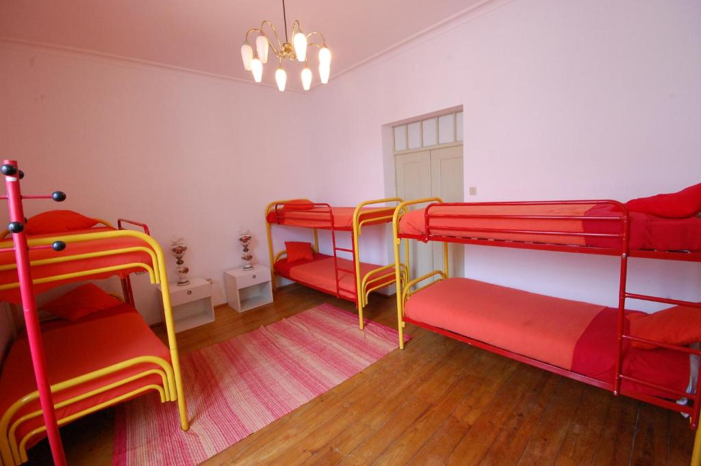 Номер (Односпальная кровать в общем мужском номере), Hostel Portalegre