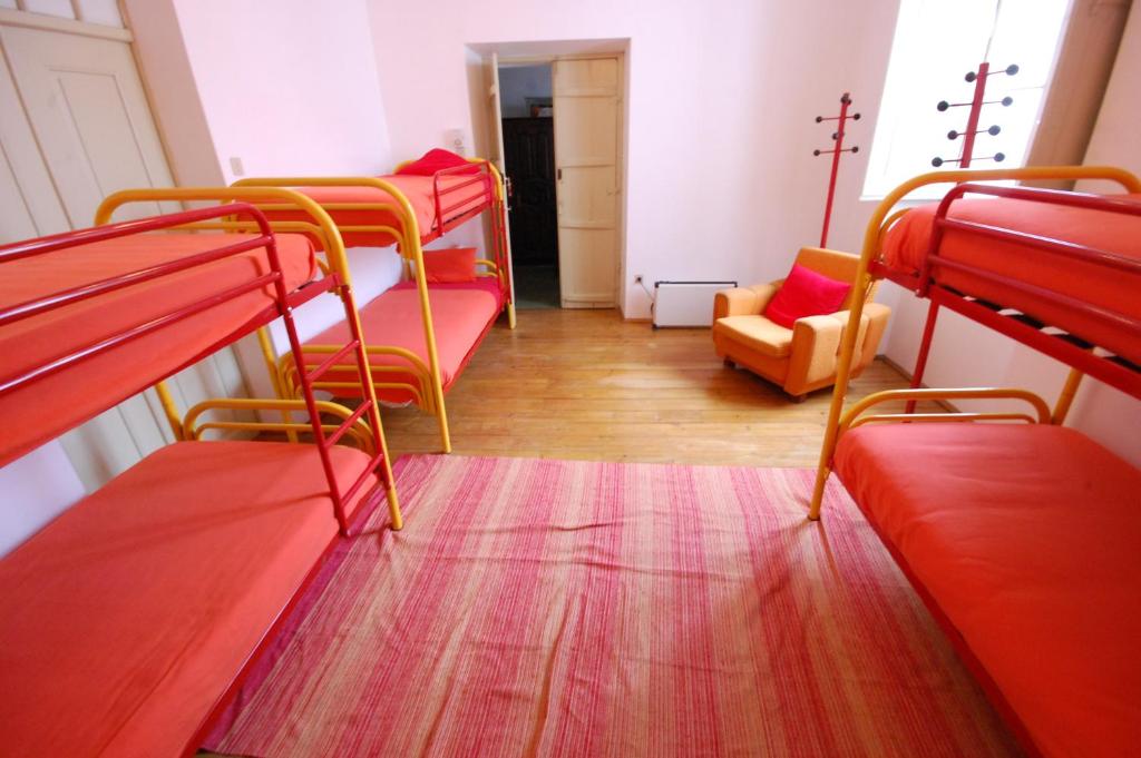 Номер (Односпальная кровать в общем мужском номере), Hostel Portalegre
