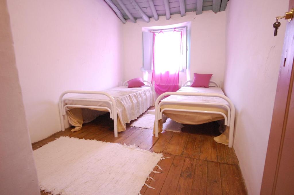 Двухместный (Двухместный номер с 2 отдельными кроватями), Hostel Portalegre