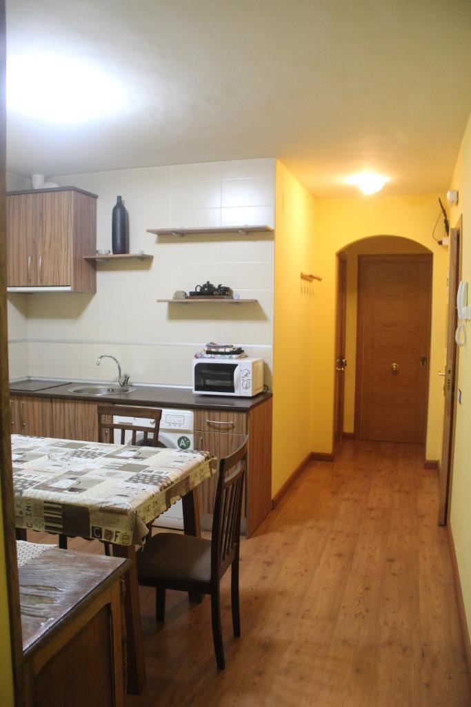Hostal Maury photo 3