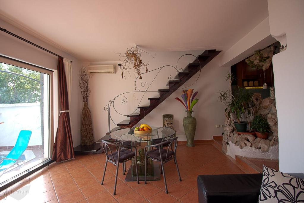 Art Gallery House photo 2