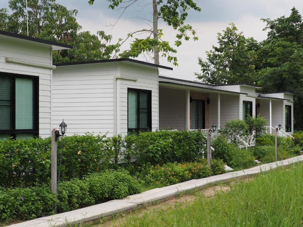 Summer Resort in Nakhon Nayok photo 1