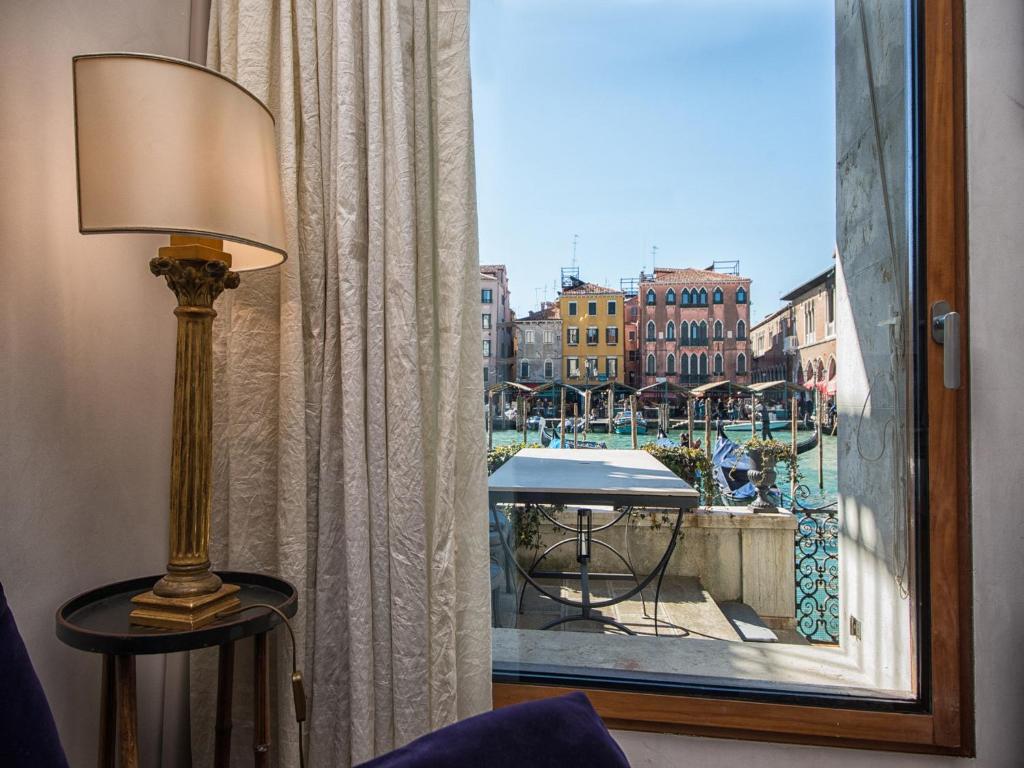 Grimaldi Apartments Hermitage Canal Grande view photo 3