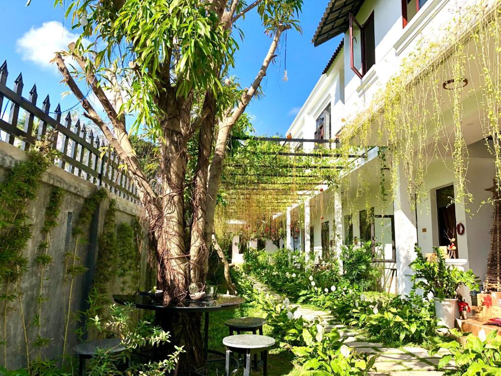 Двухместный (Номер с кроватью размера «king-size» и балконом), Hoàng Ngọc's House