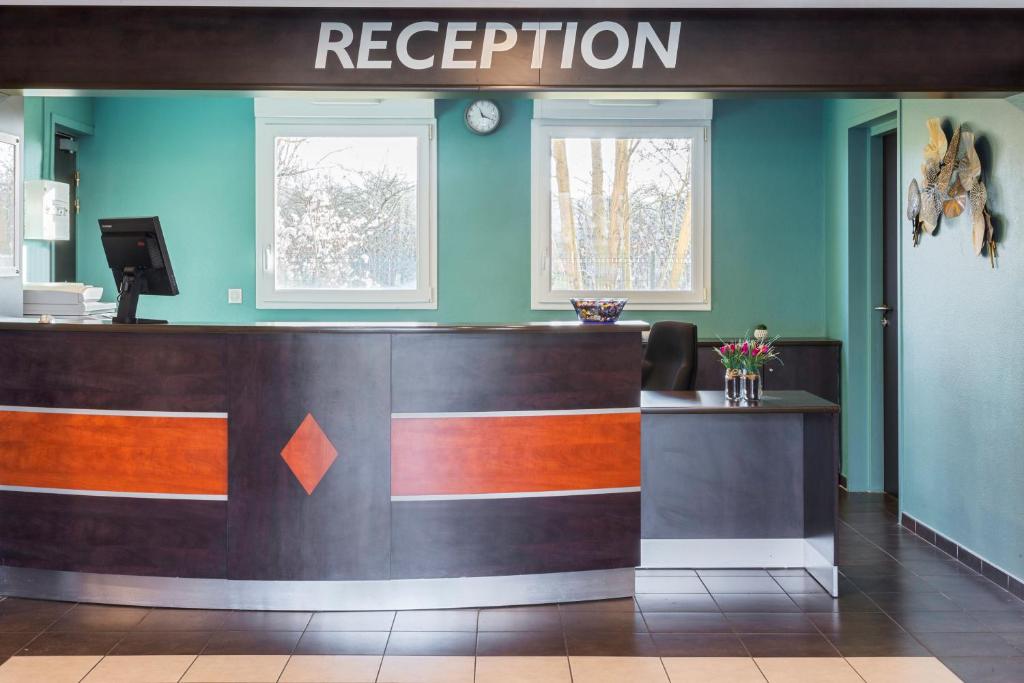 Sure Hotel by Best Western Saint-Amand-Les-Eaux photo 1