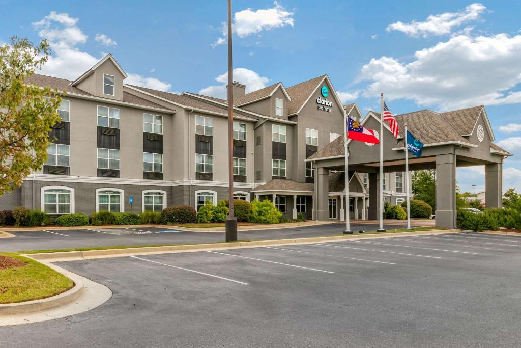 Clarion Pointe Columbus-Bradley Park image