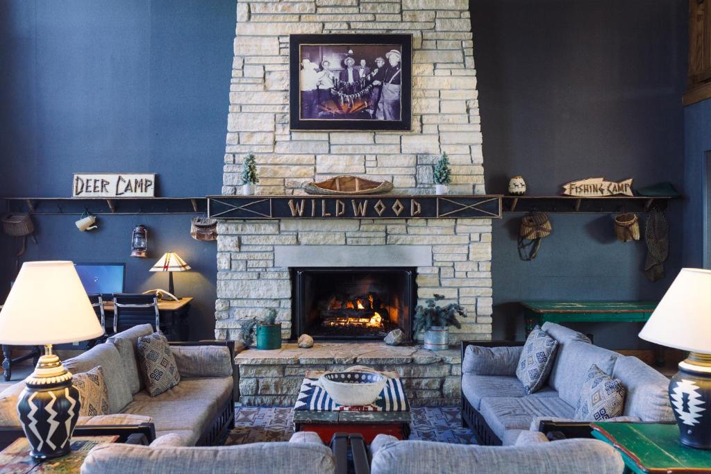 Wildwood Lodge image