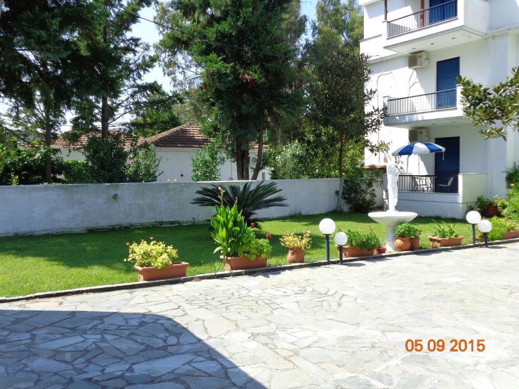 Porto Kairis photo 2
