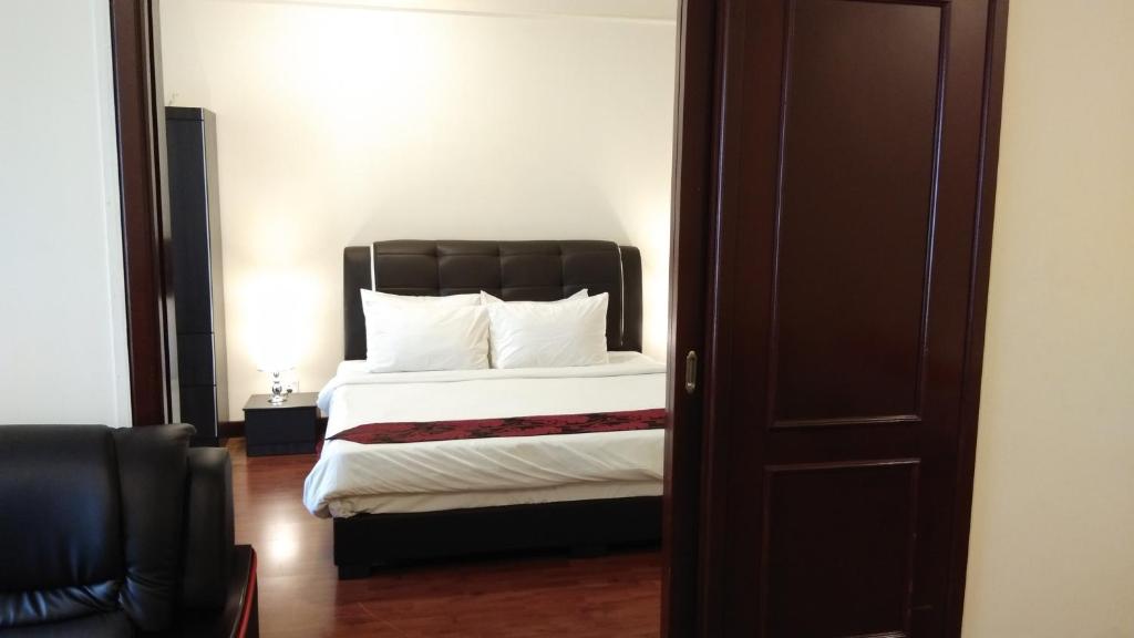 Апартаменты (Апартаменты Делюкс), Bintang Service Suite at Times Square