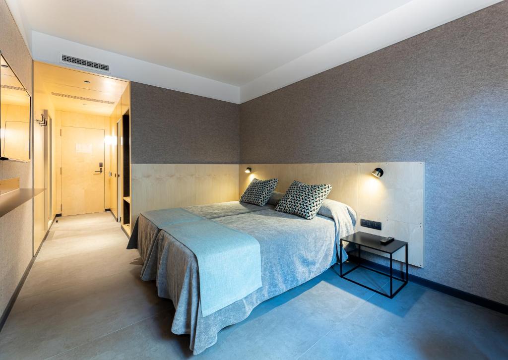 Hotel Raval House Room Type - Standard Double or Twin Room Hotel Raval House Room Type - Standard Double or Twin Room