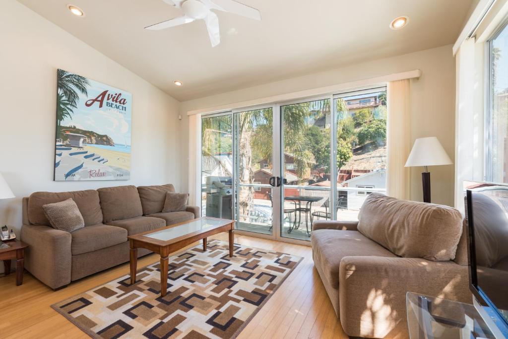 215 San Miguel image