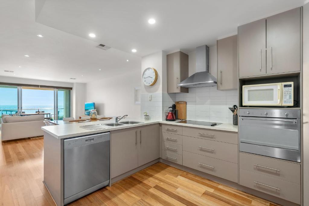 Sea Star - Aldinga Beach - C21 SouthCoast Holidays photo 3