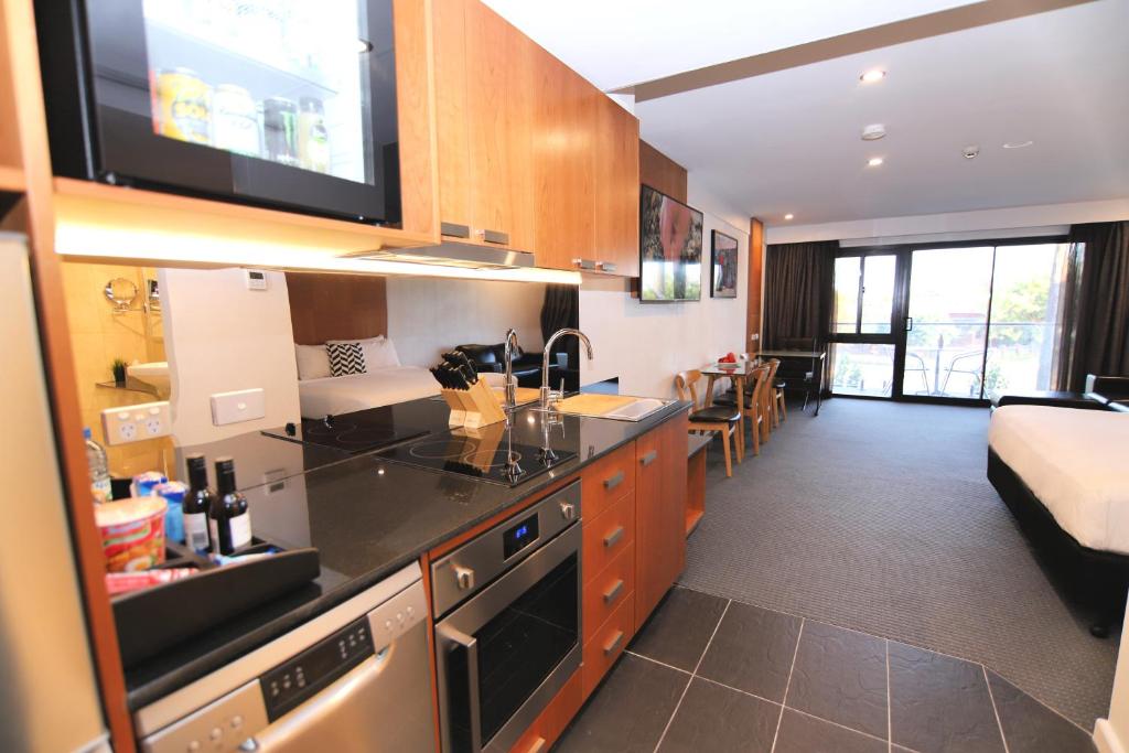 Best Western Plus Goulburn - Tap to explore photos