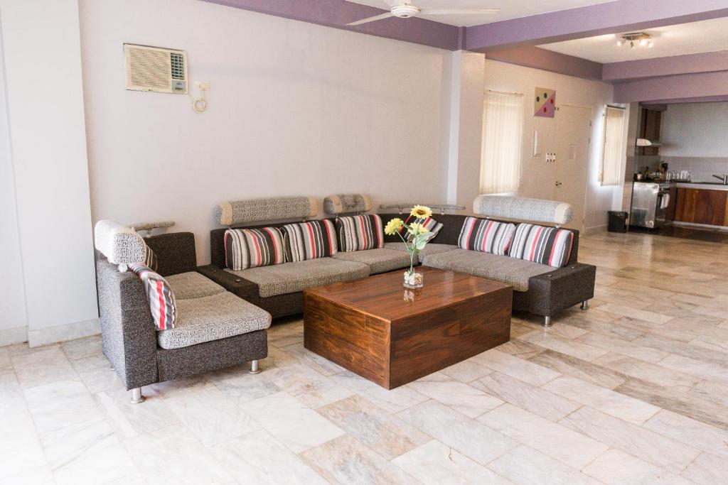 Seaview Hills Luxury Apartments & Rooms - Tap to explore photos