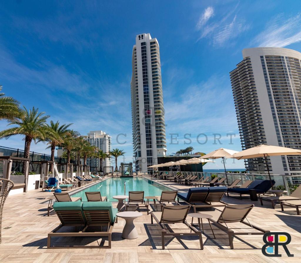 HYDE Beach House Apartments photo 1