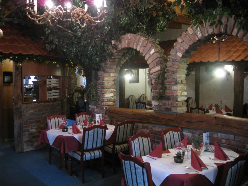 Hotel Restaurant "Waldschänke" photo 1