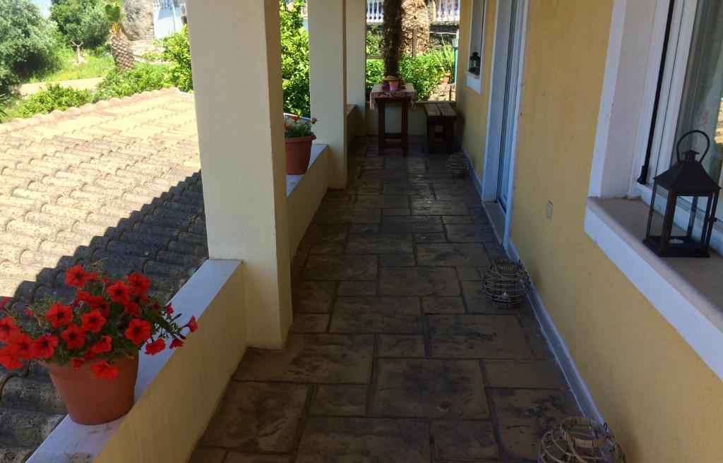 Ermones Amber Villa photo 2