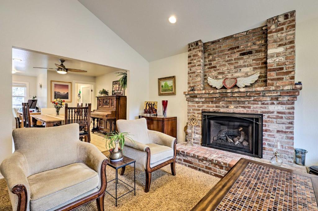 Wine Country Retreat at Private Creekside House! photo 2