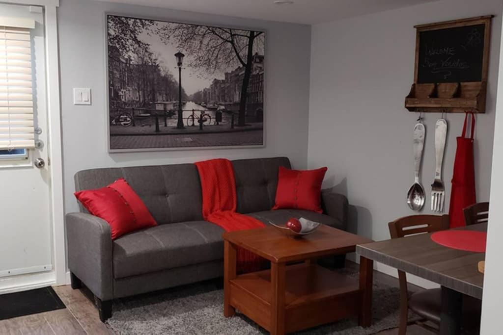 1-Bedroom Mi Casita by Amazing Property Rentals photo 1