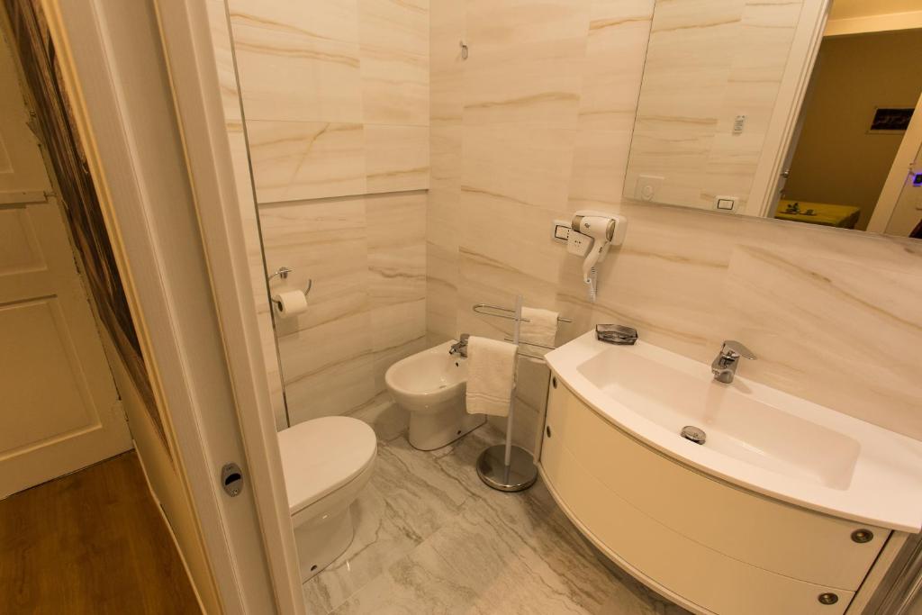 Le Affacciate Bruzie Home Guest House photo 4