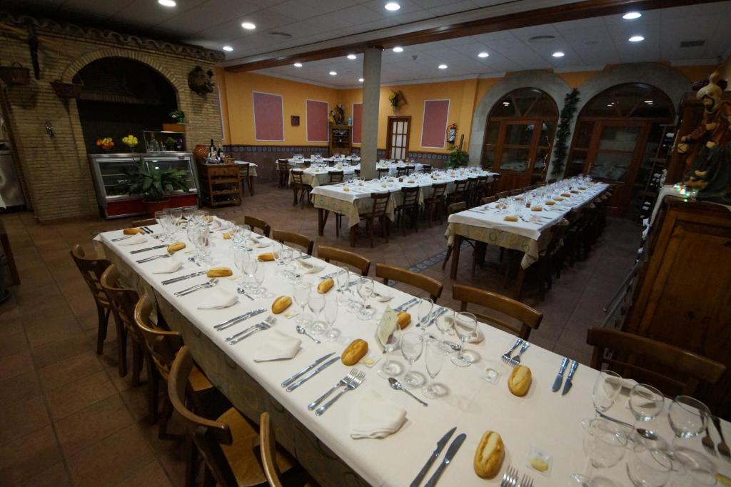 Hostal Restaurante El Surtidor photo 2