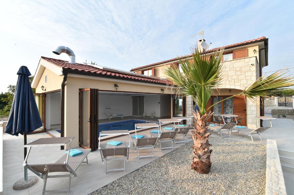 Villa Muskatel -with heated pool