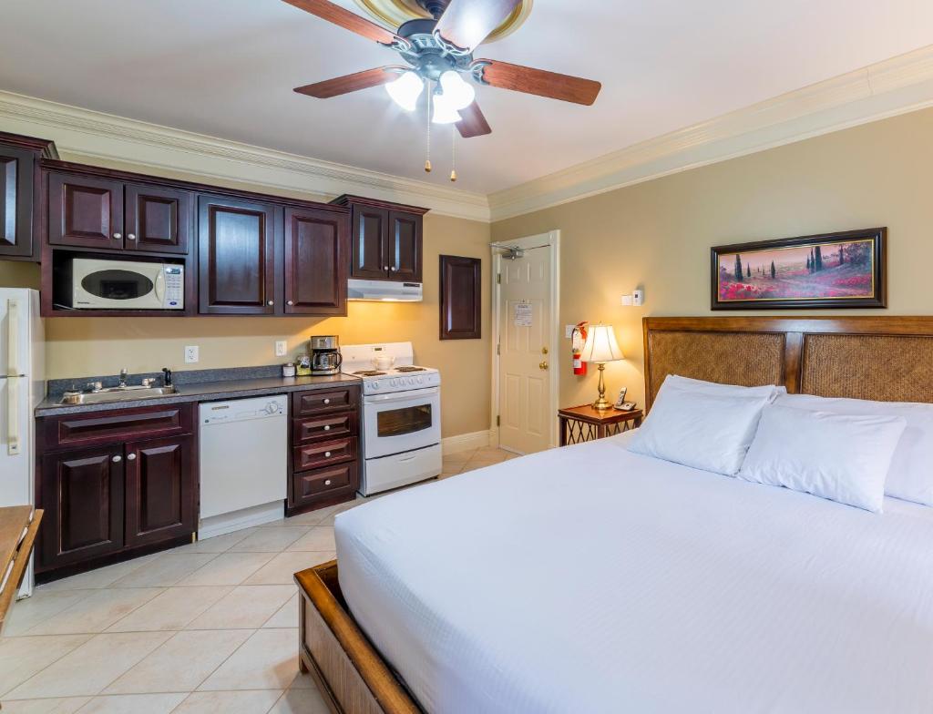 Chipman Hill Suites - Union Street photo 1