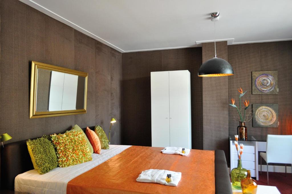 City Hotel Koningsvlinder photo 1