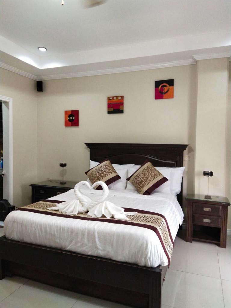Bourbon St Apts Condo 30C photo 1