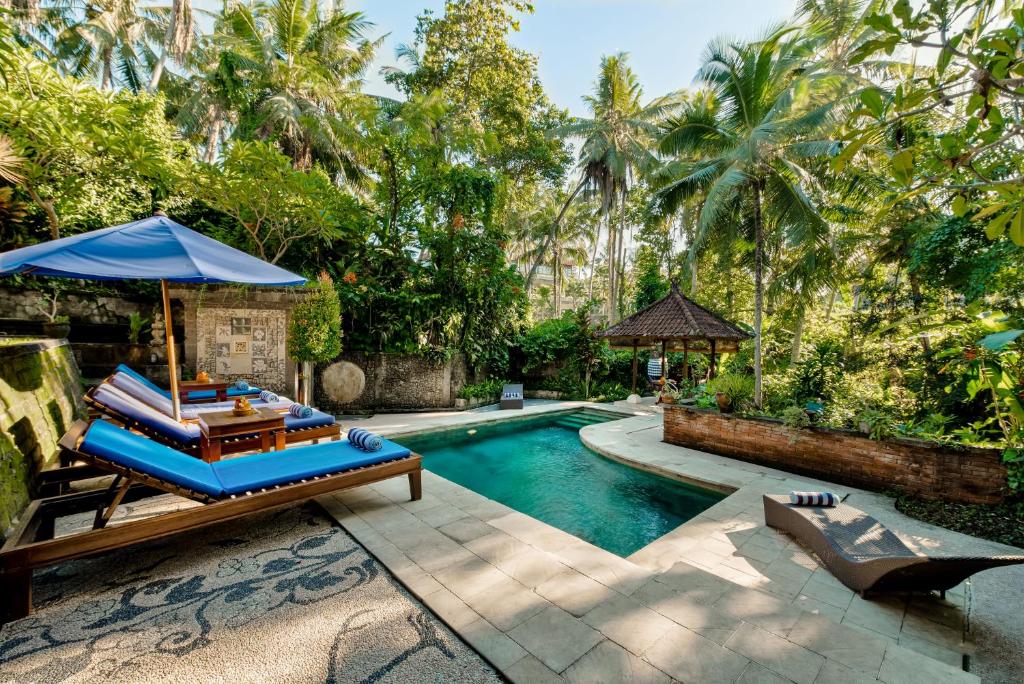 Двухместный (Двухместный номер с 1 кроватью и видом на бассейн), Kebun Indah