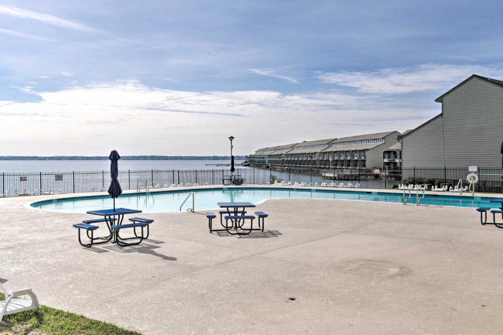 Resort-Style Lake Conroe Retreat with Balcony and View photo 1