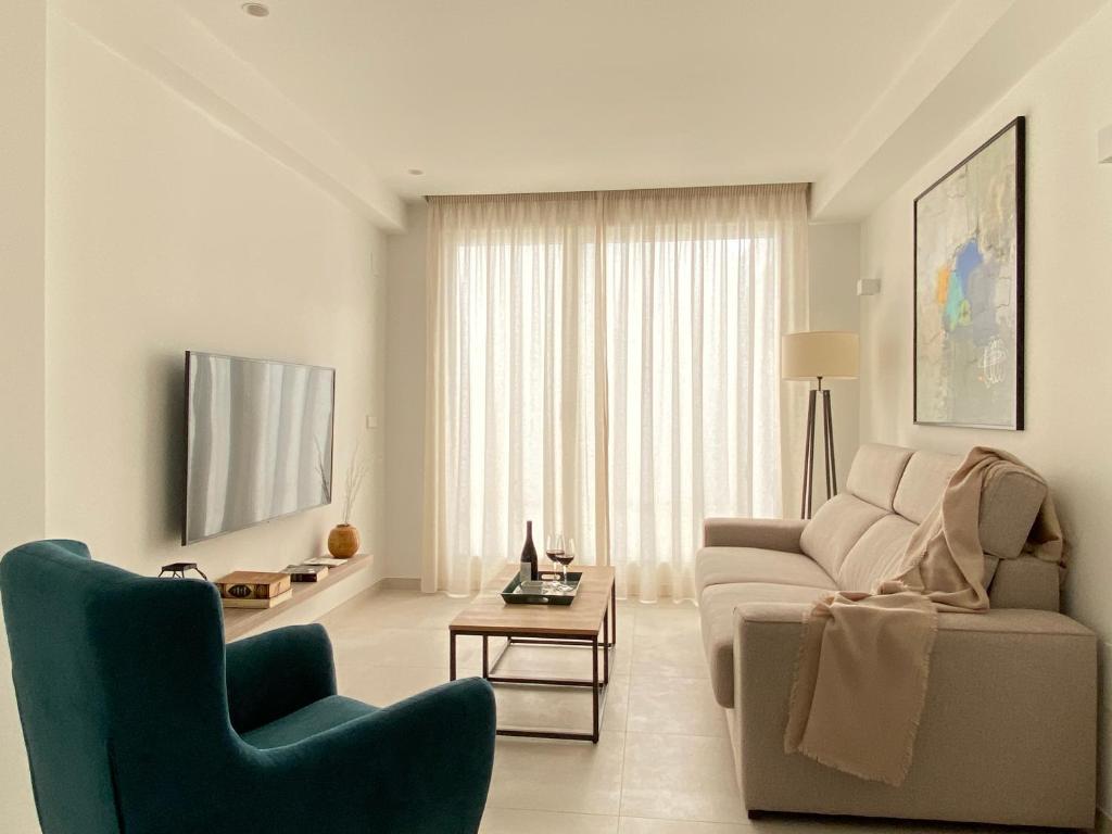 HNN GRANADA photo 2