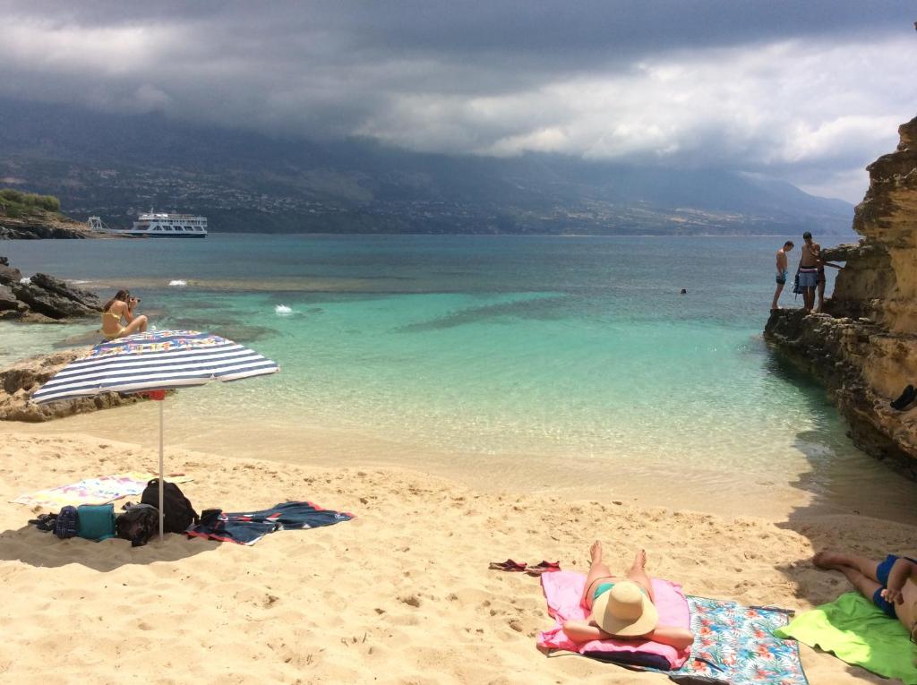 Kefalonia apartments: cute studios in orchard, Spartia photo 1