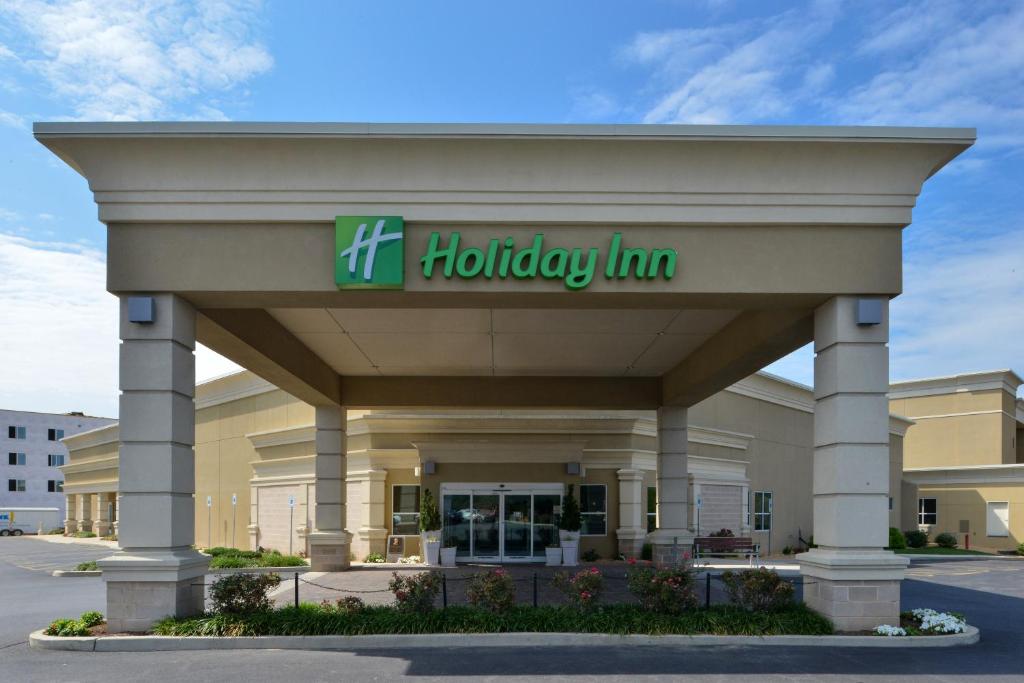Holiday Inn Martinsburg, an IHG Hotel image