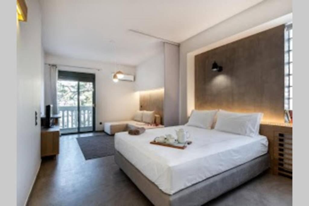 Central and modern flat by the river photo 2