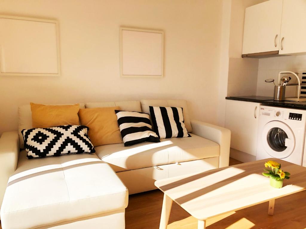 Lovely seaside apartment in front of Calafell beach and Cunit beach photo 3