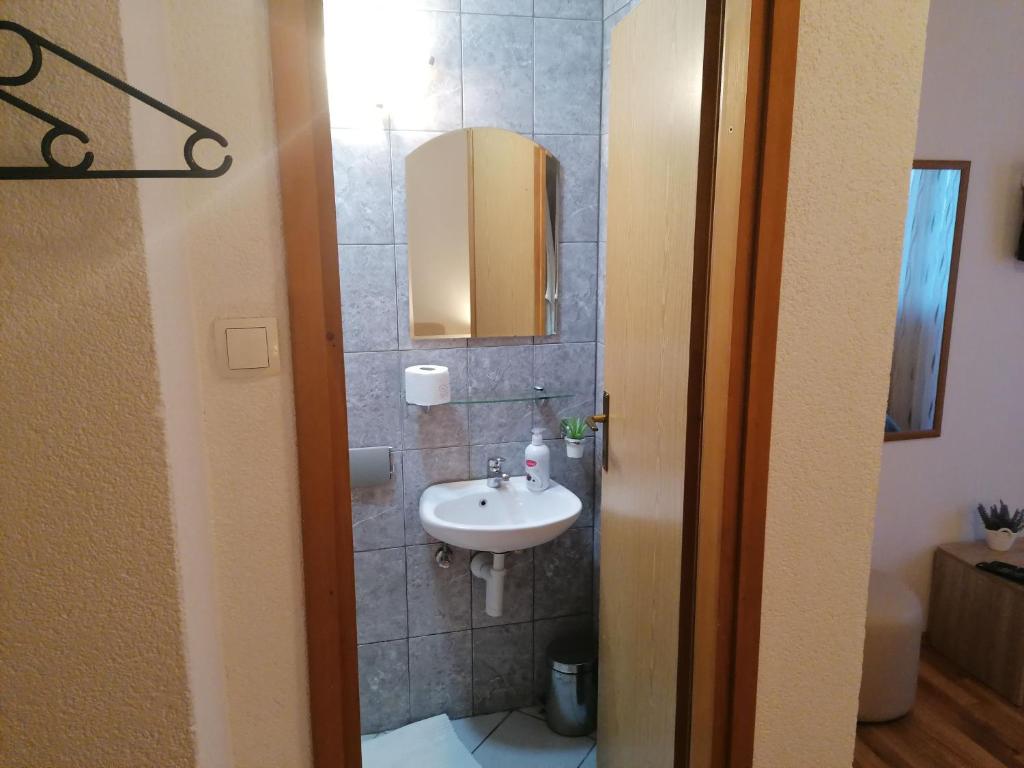Apartment and Rooms Nevenka photo 4