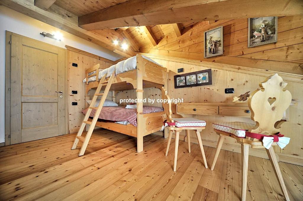 Luxury Exclusive Attic photo 3