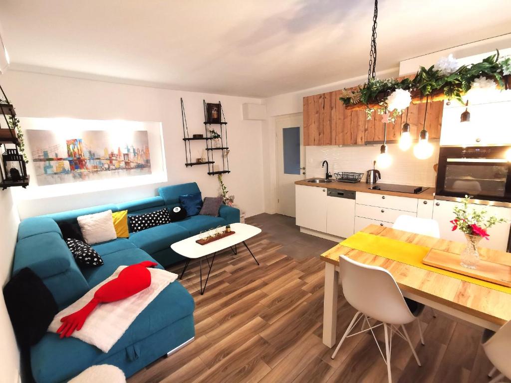 COLORS APARTMENT SPLIT photo 3