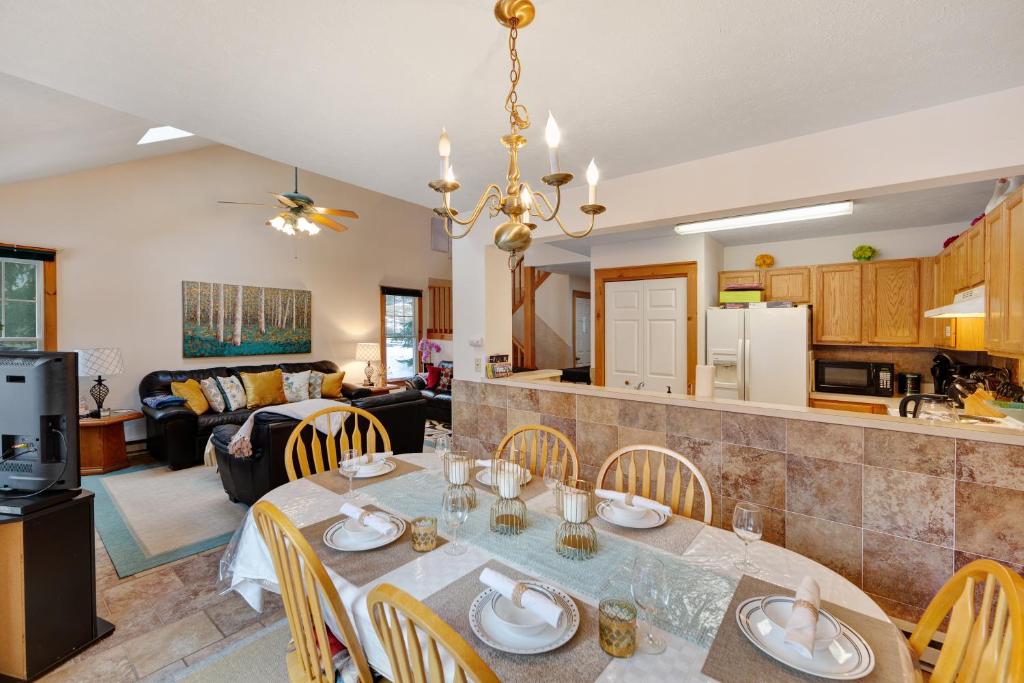 Northridge 482 photo 4