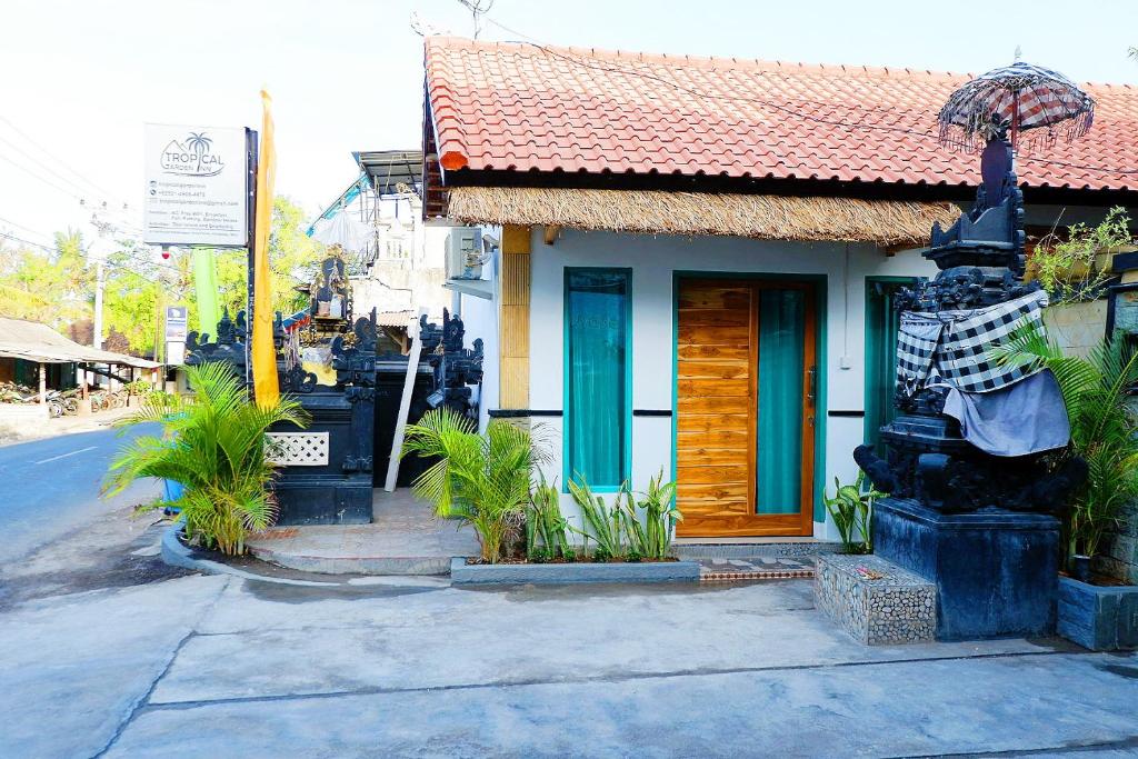 Номер (Кровать в общем номере с 4 кроватями), Tropical Garden Inn