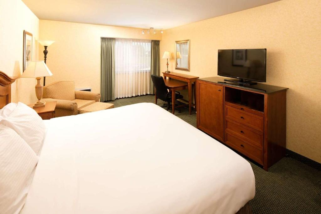 Red Lion Hotel Wenatchee City Center photo 4