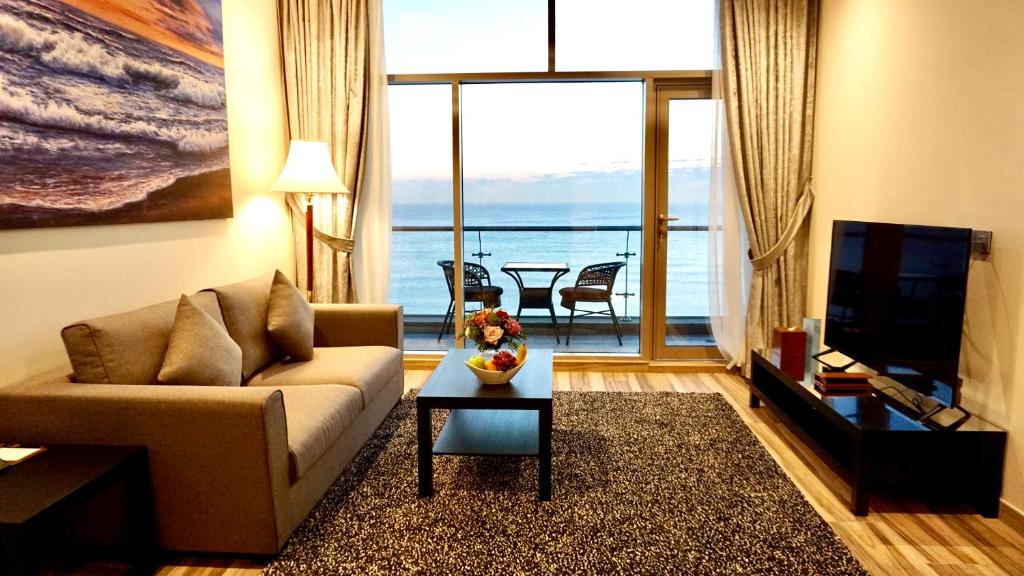 Al Kout Beach Hotel photo 3