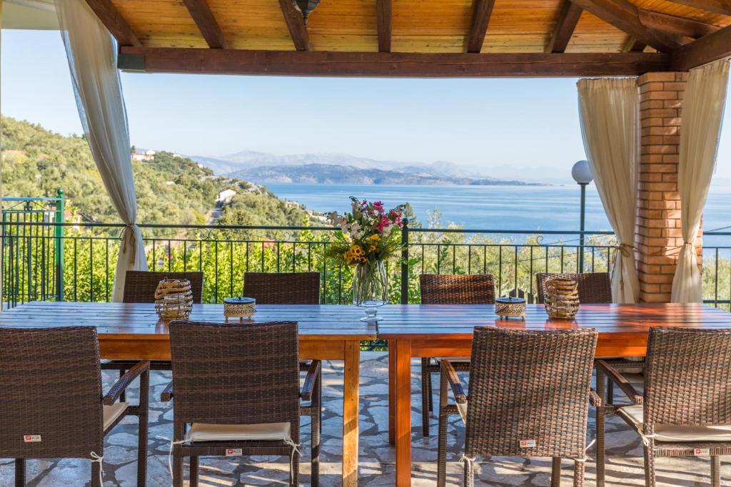 Villa Andonis photo 3