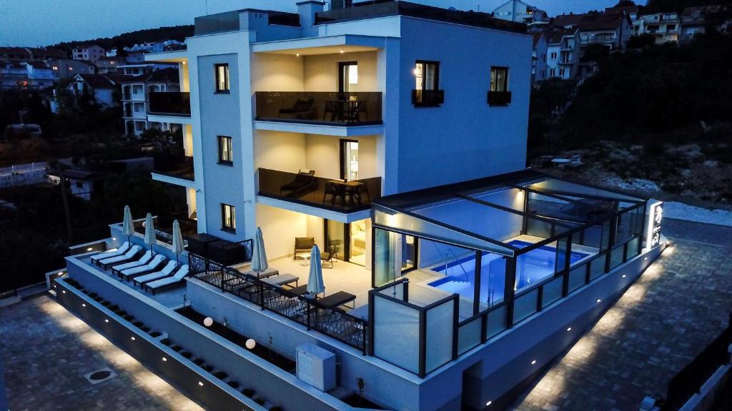 Villa 23 A heated pool photo 2