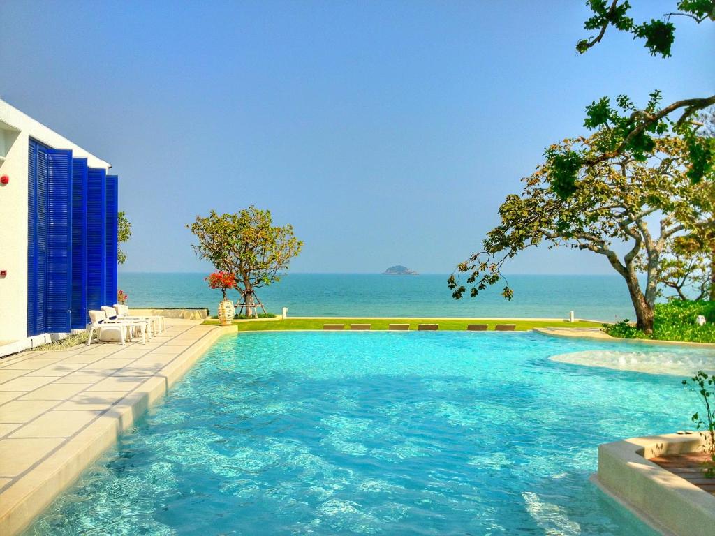 Chelona huahin beachfront condominium photo 3