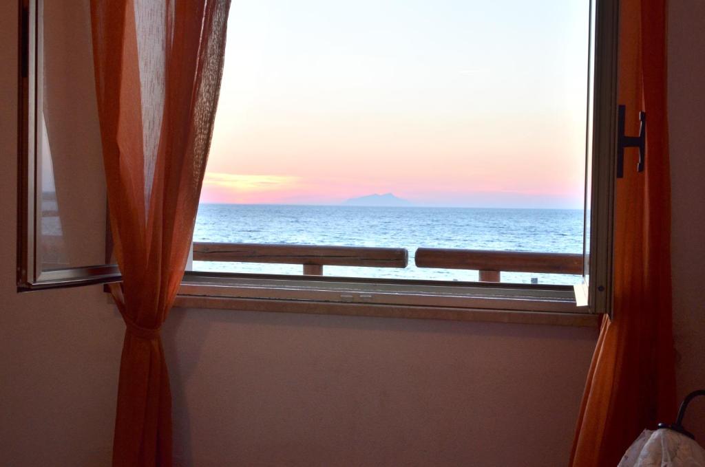Casa al MARE CON SPLENDIDA VISTA SUL MARE photo 1
